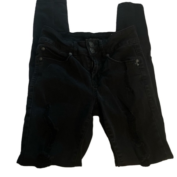 Almoust famous distressed black jeans size 0 - Picture 6 of 6
